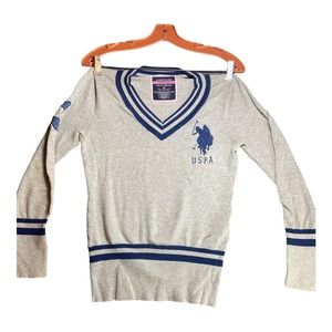 U.S POLO ASSOCIATION V-NECK  LONG SLEEVE SWEAT SHIRT WOMANS MEDIUM